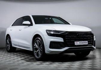 Подержанный автомобиль Audi Q8 2022 года (3 фото)
