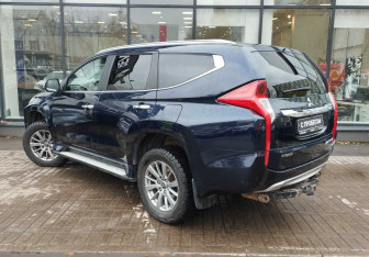 Подержанный автомобиль Mitsubishi Pajero Sport 2018 года (6 фото)