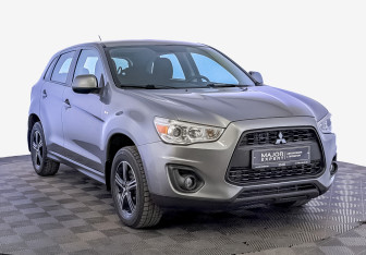 Подержанный автомобиль Mitsubishi ASX 2014 года (3 фото)