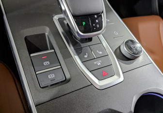 Подержанный автомобиль Omoda C5 2023 года (21 фото)