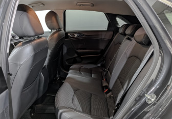 Подержанный автомобиль Kia Ceed Hatchback 2021 года (18 фото)