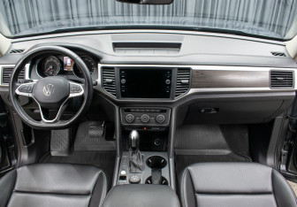 Подержанный автомобиль Volkswagen Teramont 2021 года (15 фото)