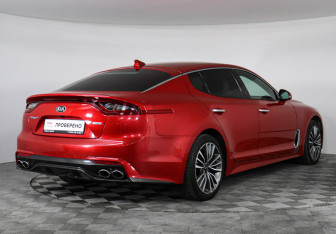 Подержанный автомобиль Kia Stinger 2019 года (5 фото)