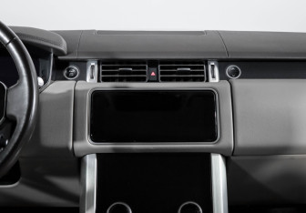 Подержанный автомобиль Land Rover Range Rover 2018 года (13 фото)