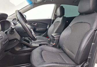 Подержанный автомобиль Hyundai ix35 2014 года (10 фото)