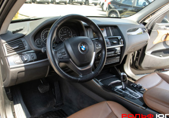 Подержанный автомобиль BMW X3 2014 года (15 фото)