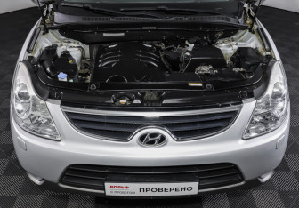 Подержанный автомобиль Hyundai ix55 2011 года (9 фото)