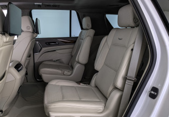 Подержанный автомобиль Cadillac Escalade Suv 2021 года (12 фото)