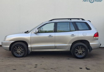 Подержанный автомобиль Hyundai Santa Fe 2007 года (8 фото)