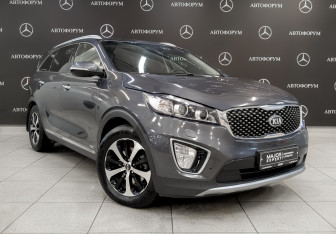 Подержанный автомобиль Kia Sorento 2016 года (3 фото)