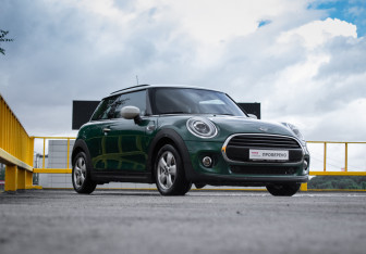 Подержанный автомобиль MINI Hatch 2021 года (3 фото)