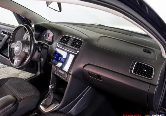 Подержанный автомобиль Volkswagen Polo Sedan 2011 года (9 фото)