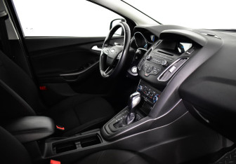 Подержанный автомобиль Ford Focus Hatchback 2018 года (5 фото)