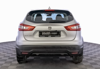 Подержанный автомобиль Nissan Qashqai 2019 года (6 фото)