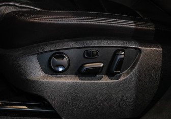 Подержанный автомобиль Volkswagen Touareg 2016 года (9 фото)