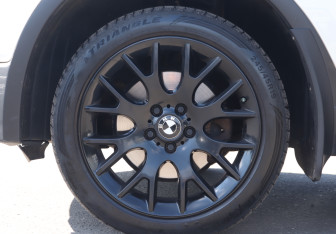Подержанный автомобиль BMW X3 2009 года (19 фото)