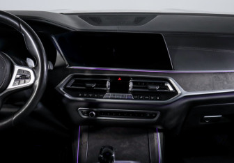 Подержанный автомобиль BMW X7 2019 года (14 фото)