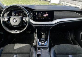 Подержанный автомобиль Skoda Octavia Liftback 2020 года (12 фото)