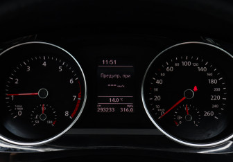 Подержанный автомобиль Volkswagen Jetta Sedan 2017 года (9 фото)