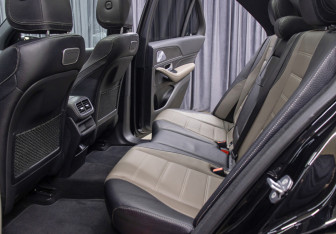 Подержанный автомобиль Mercedes-Benz GLE 2019 года (12 фото)