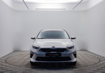 Подержанный автомобиль Kia Ceed Wagon 2020 года (2 фото)