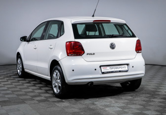 Подержанный автомобиль Volkswagen Polo Hatchback 2011 года (7 фото)