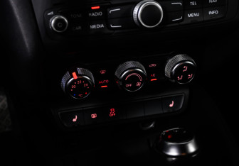 Подержанный автомобиль Audi A1 2012 года (13 фото)