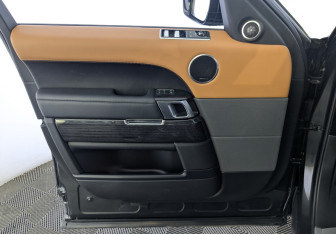 Подержанный автомобиль Land Rover Range Rover Sport 2022 года (19 фото)