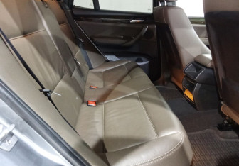 Подержанный автомобиль BMW X3 2013 года (11 фото)