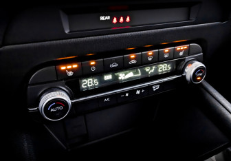 Подержанный автомобиль Mazda CX-5 2021 года (26 фото)