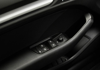 Подержанный автомобиль Audi A3 Sedan 2017 года (16 фото)
