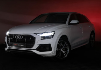 Подержанный автомобиль Audi Q8 2019 года (36 фото)