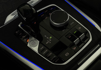 Подержанный автомобиль BMW X7 2019 года (21 фото)