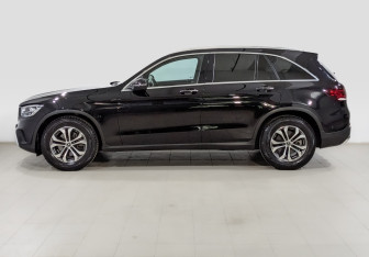 Подержанный автомобиль Mercedes-Benz GLC Coupe 2021 года (8 фото)
