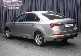 Подержанный автомобиль Skoda Rapid Liftback 2020 года (7 фото)