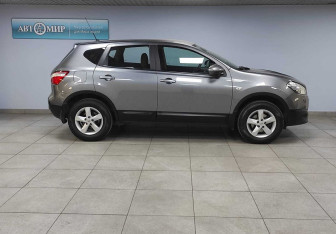 Подержанный автомобиль Nissan Qashqai 2013 года (4 фото)