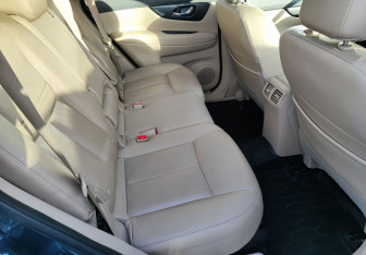 Подержанный автомобиль Nissan X-Trail 2017 года (11 фото)