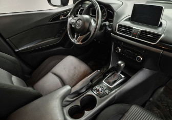 Подержанный автомобиль Mazda 3 Sedan 2014 года (11 фото)