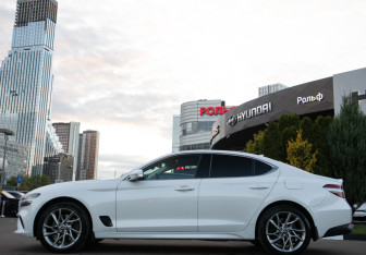 Подержанный автомобиль Genesis G70 2021 года (6 фото)