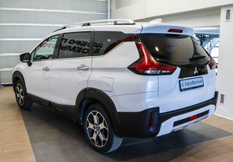 Подержанный автомобиль Mitsubishi Xpander 2022 года (6 фото)