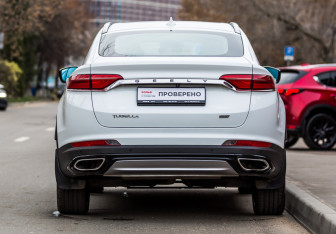 Подержанный автомобиль Geely Tugella 2022 года (6 фото)