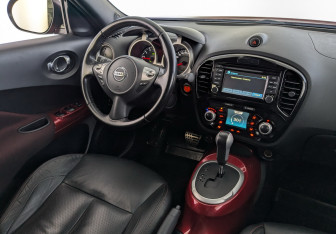 Подержанный автомобиль Nissan Juke 2013 года (27 фото)