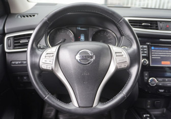Подержанный автомобиль Nissan Qashqai 2016 года (14 фото)