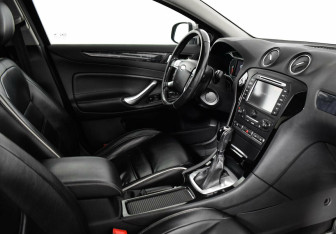 Подержанный автомобиль Ford Mondeo Sedan 2012 года (5 фото)