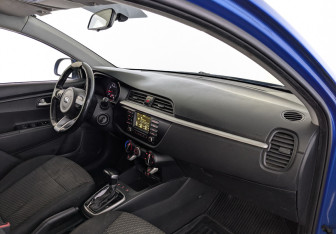 Подержанный автомобиль Kia Rio Hatchback 2019 года (11 фото)