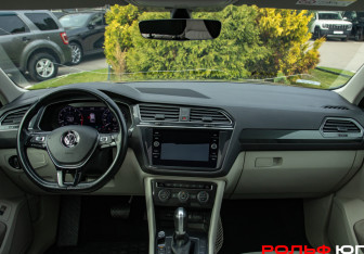 Подержанный автомобиль Volkswagen Tiguan 2017 года (10 фото)