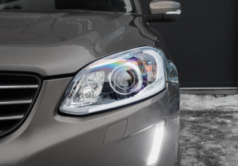 Подержанный автомобиль Volvo XC60 2013 года (23 фото)