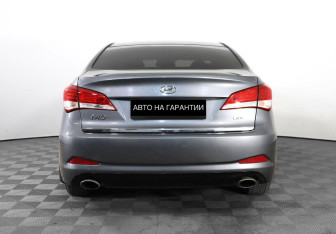Подержанный автомобиль Hyundai i40 Sedan 2015 года (4 фото)