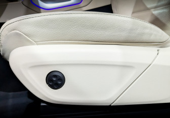 Подержанный автомобиль Mercedes-Benz GLE 2023 года (22 фото)