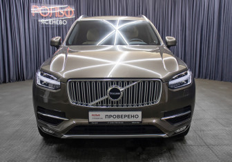Подержанный автомобиль Volvo XC90 2017 года (2 фото)